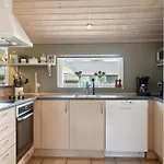Lovely In Vaeggerlose With Kitchen Nyaraló Bøtø By