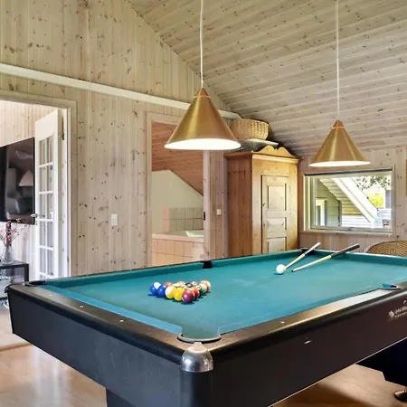 Lovely In Vaeggerlose With Kitchen