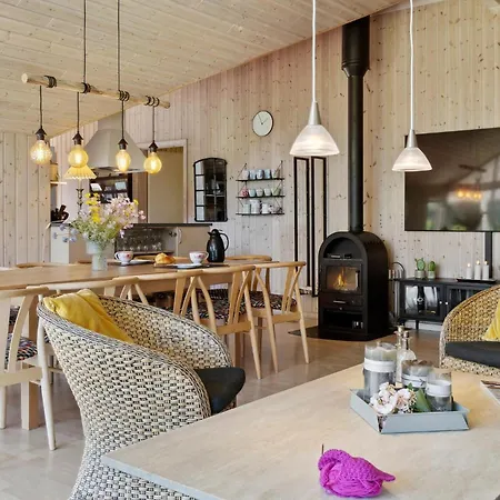 Lovely In Vaeggerlose With Kitchen * Boto By