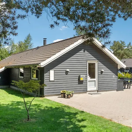 Holiday home Lovely In Vaeggerlose With Kitchen *