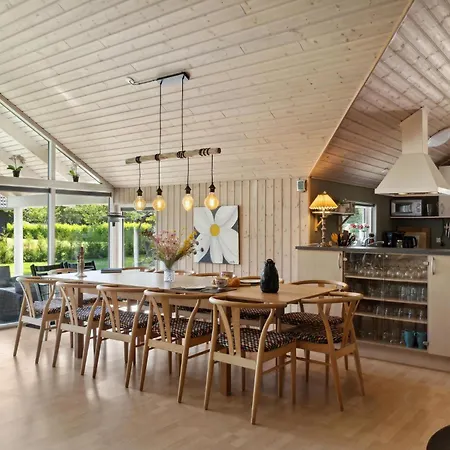 Lovely In Vaeggerlose With Kitchen * Boto By